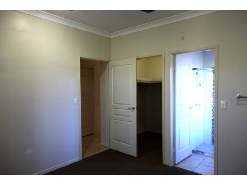 2 Nebo St, Caloundra West QLD 4551