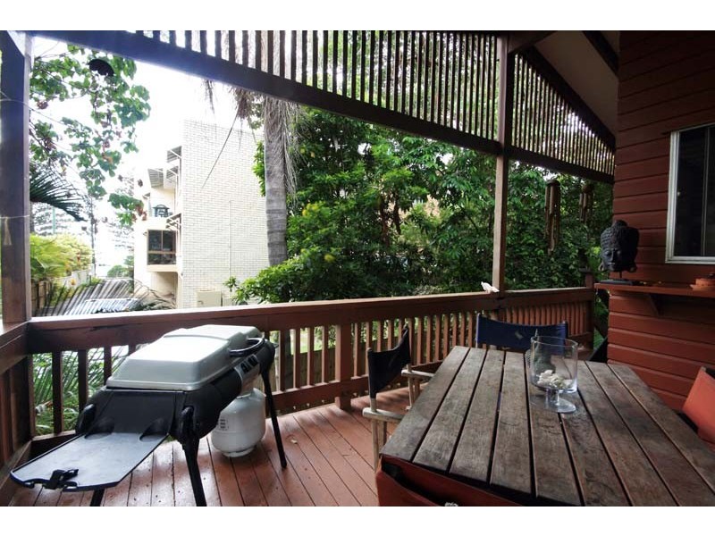 3 Ernest st, Kings Beach QLD 4551