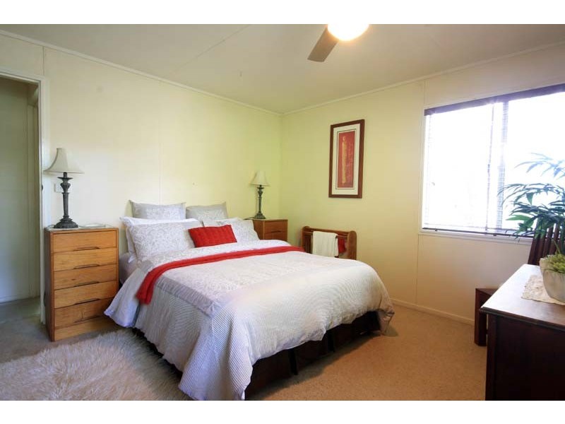 3 Ernest st, Kings Beach QLD 4551