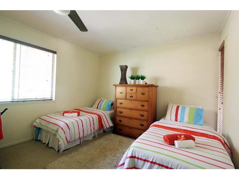 3 Ernest st, Kings Beach QLD 4551