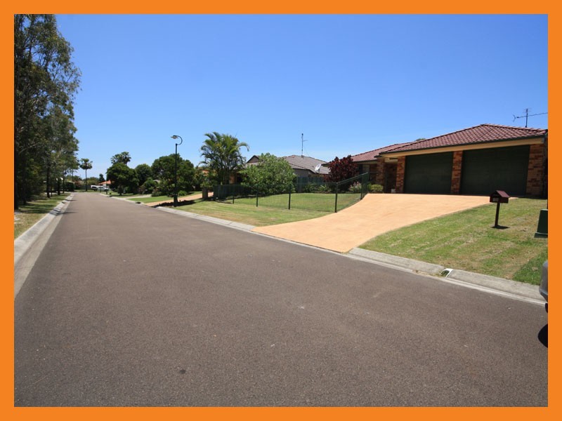 15 Livistona Cr, Currimundi QLD 4551