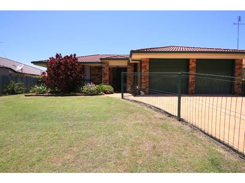 15 Livistona Cr, Currimundi QLD 4551