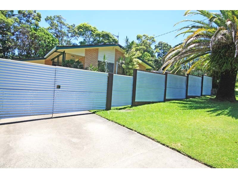 10 Poinciana Avenue, Mooloolaba QLD 4557