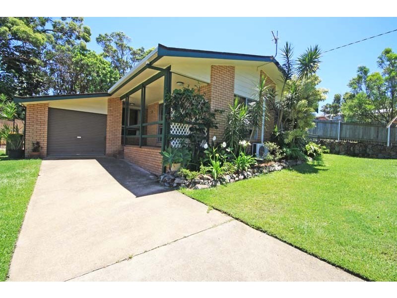 10 Poinciana Avenue, Mooloolaba QLD 4557