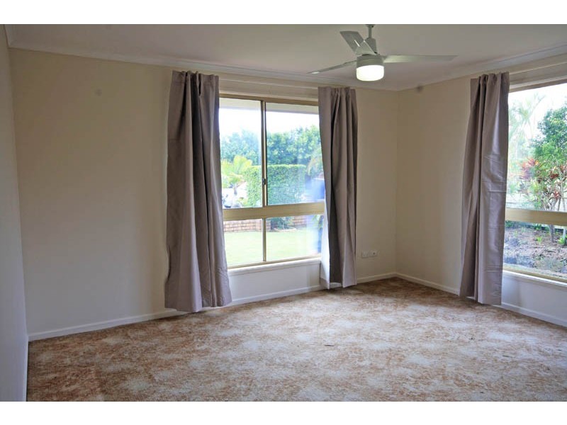 12 Wyanda Drive, Warana QLD 4575