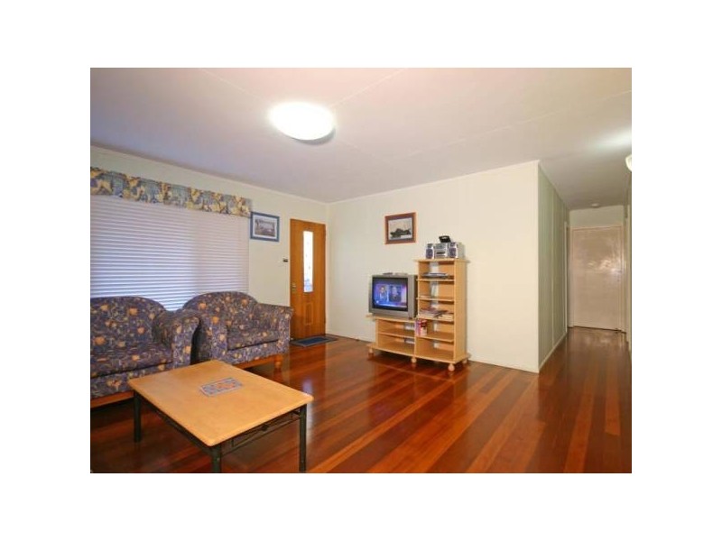 5 Taylor Avenue, Golden Beach QLD 4551