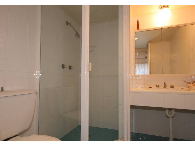U2/21 Warne Terrace-Seaspray, Kings Beach QLD 4551