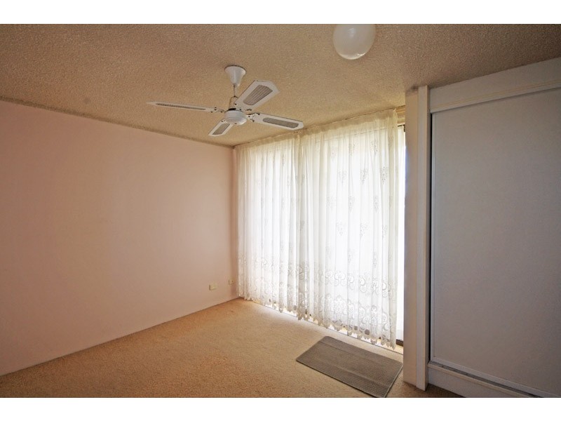 9/25 Moreton Parade “Moreton Towers”, Kings Beach QLD 4551