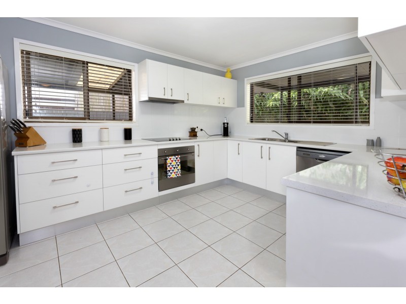 21 Pinaroo St, Battery Hill QLD 4551