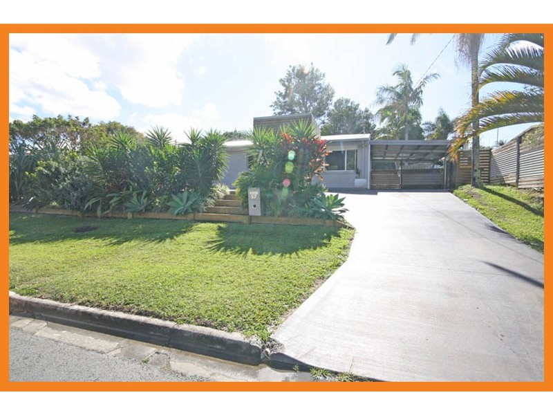 57 Beerburrum Street, Battery Hill QLD 4551