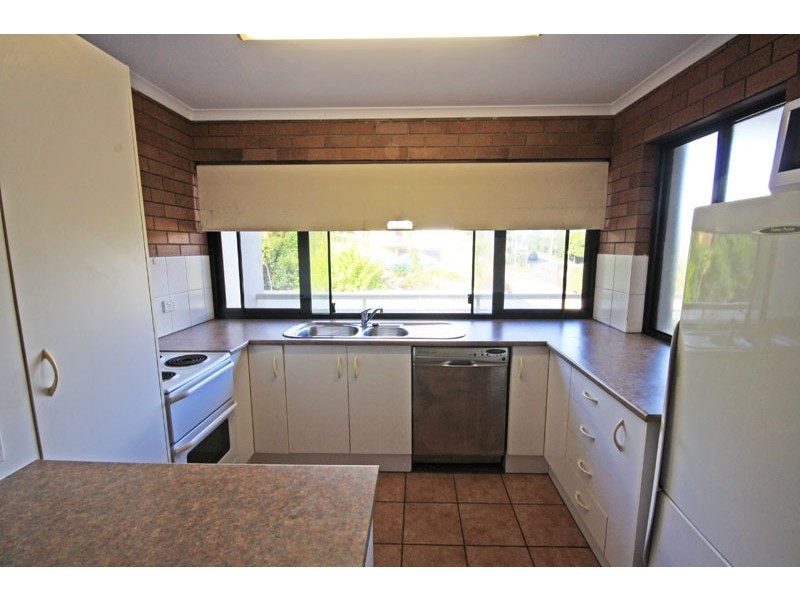 104/15 Bulcock Beach Esplanade – Joanne Apartments, Caloundra QLD 4551