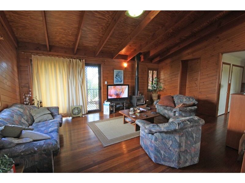 2 Kookaburra Crescent, Bokarina QLD 4575