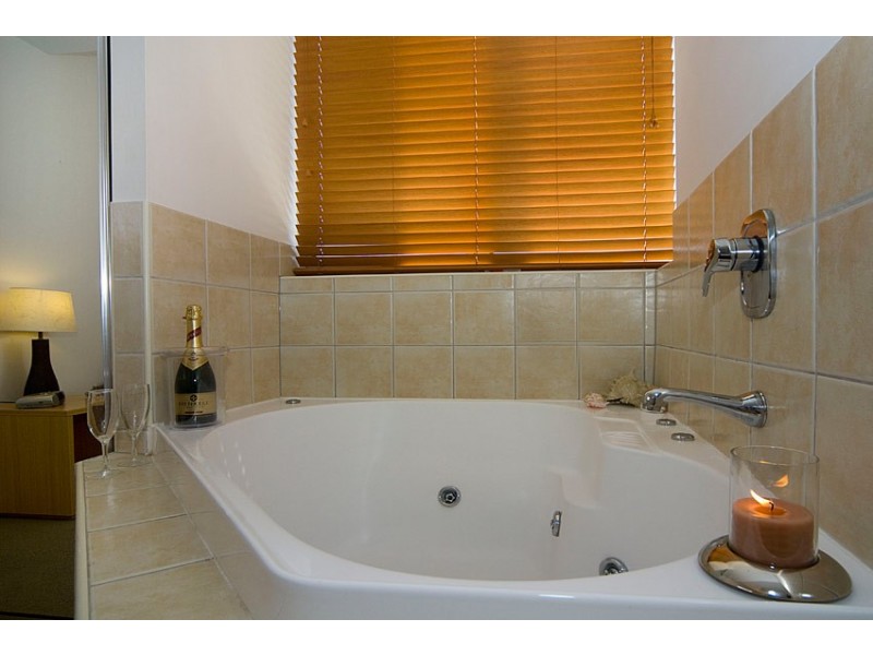 64/10 Levuka Avenue – Rolling Surf Resort, Kings Beach QLD 4551