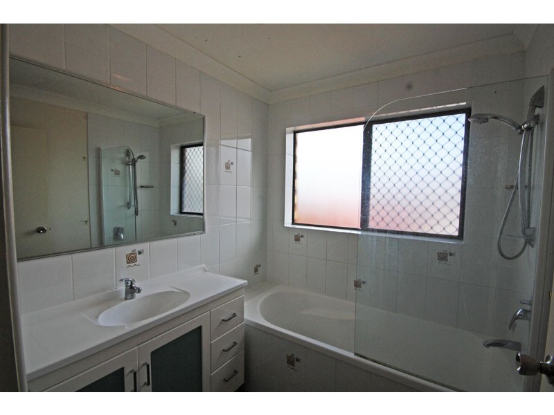 1/42 Jessica Boulevard, Minyama QLD 4575