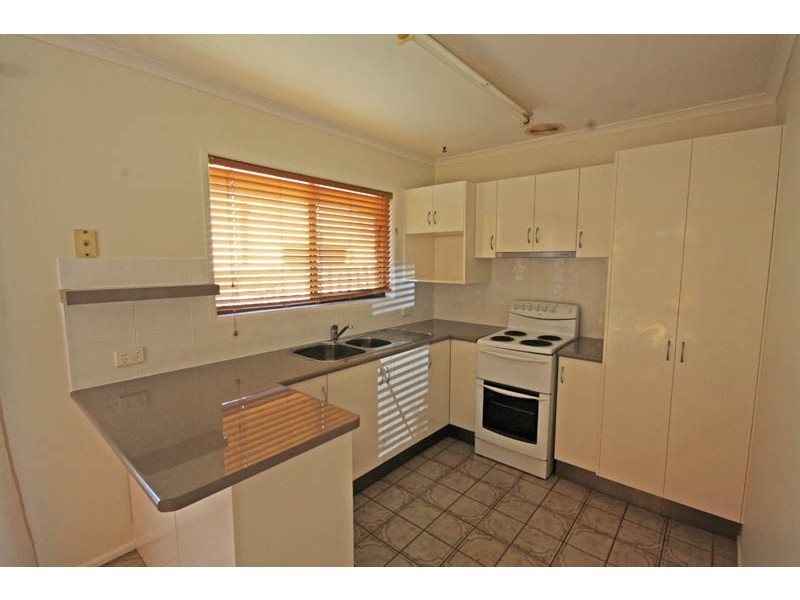 1/2 Gamban Esp, Currimundi QLD 4551