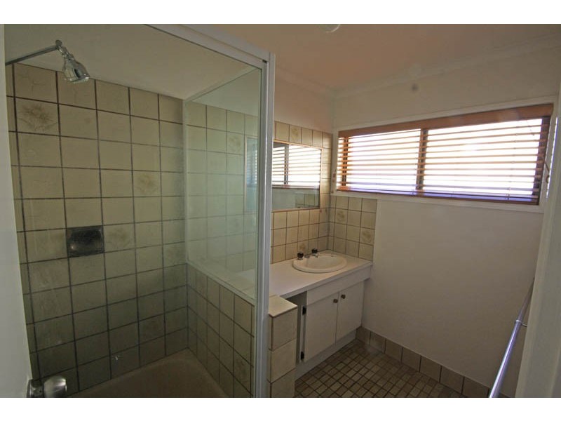 1/2 Gamban Esp, Currimundi QLD 4551