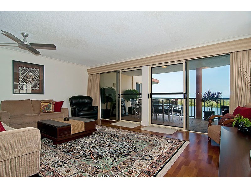 33 / 136 Duporth Ave – On The River, Maroochydore QLD 4558