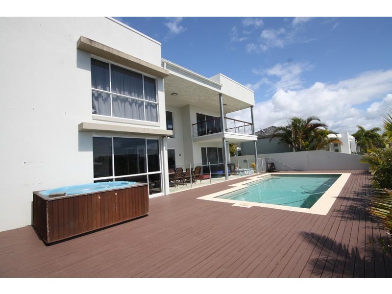 4 Columba Pl, Pelican Waters QLD 4551