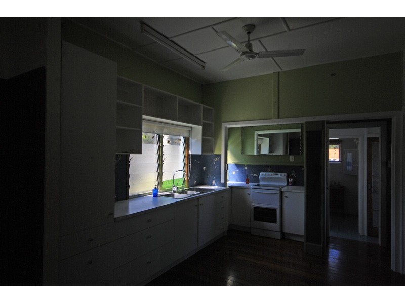 35 George St, Moffat Beach QLD 4551