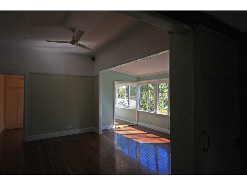 35 George St, Moffat Beach QLD 4551