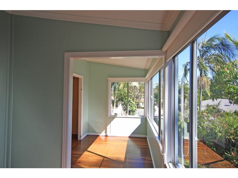 35 George St, Moffat Beach QLD 4551