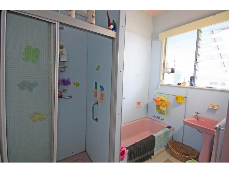 52 Taylor Avenue, Golden Beach QLD 4551