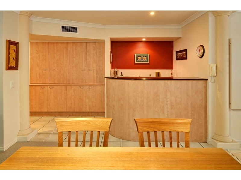 4/4 Baden Powell St, Maroochydore QLD 4558