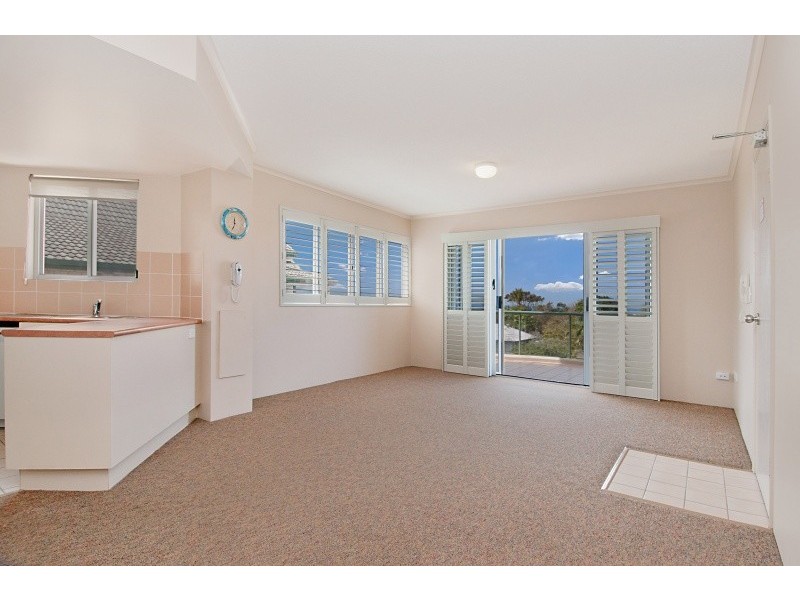 8/66 Albert St – Manhattan, Kings Beach QLD 4551