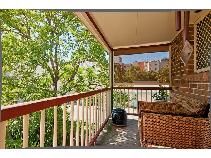 148 Duporth Ave, Maroochydore QLD 4558