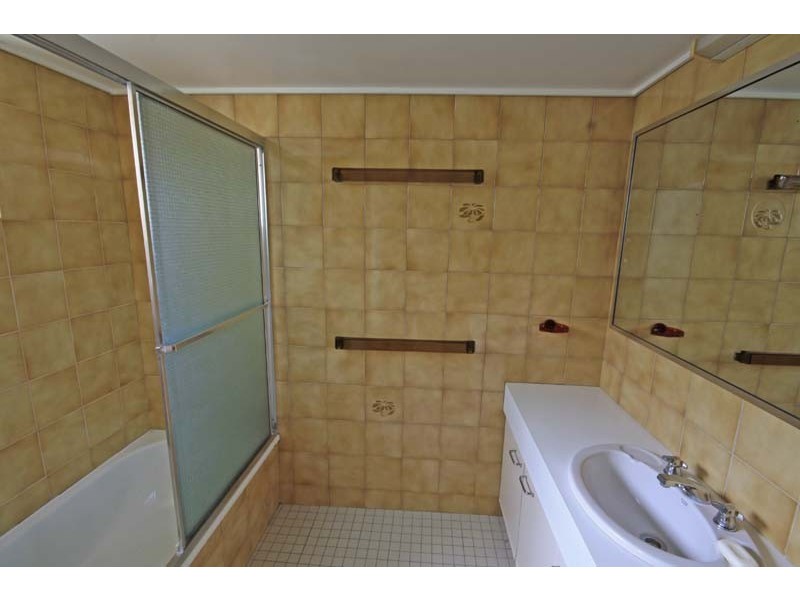 2/30 Victoria Terrace – Seapines, Shelly Beach QLD 4551