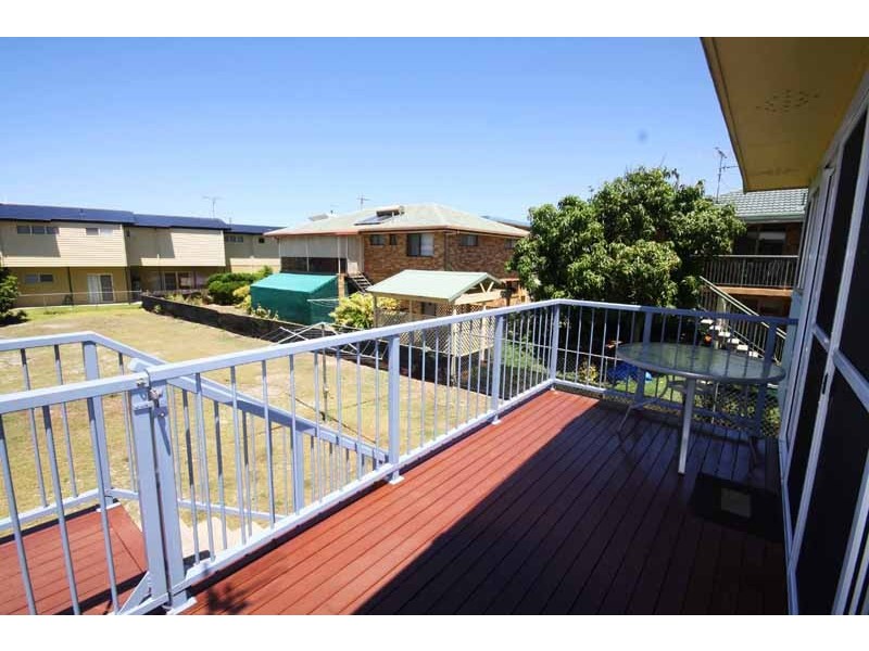 19 Kennedy Pde – Bright on Beach, Golden Beach QLD 4551