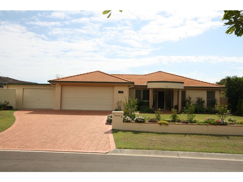 3 Kalowendha Ave, Pelican Waters QLD 4551