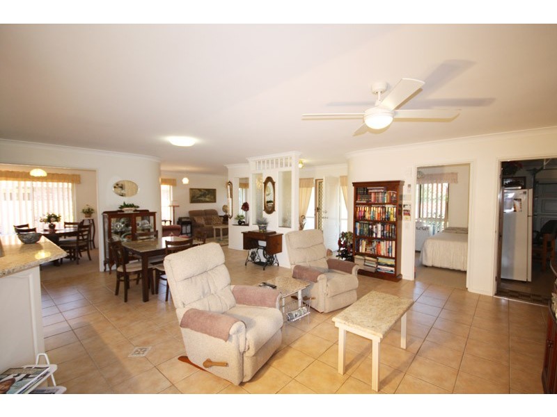 3 Kalowendha Ave, Pelican Waters QLD 4551