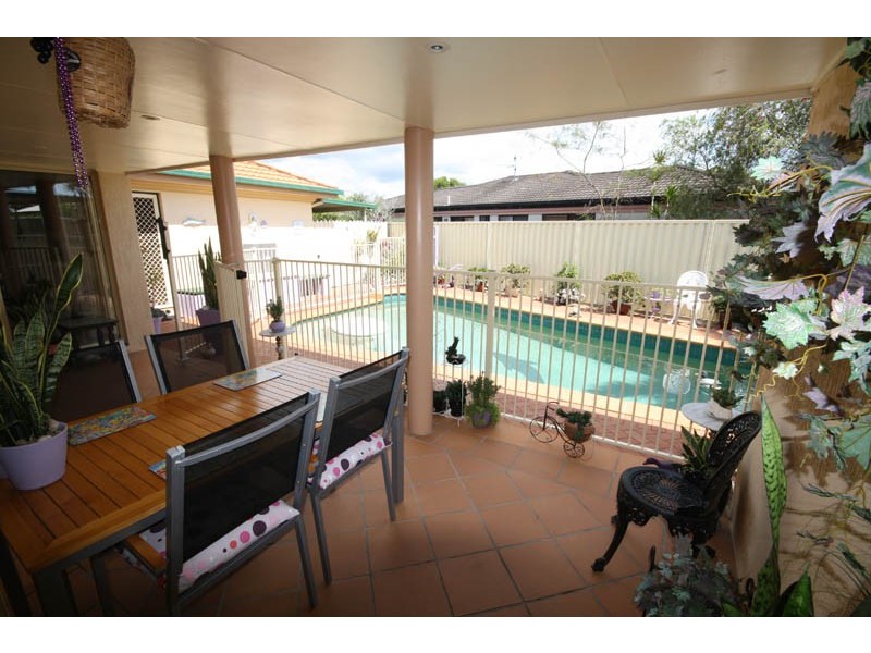 3 Kalowendha Ave, Pelican Waters QLD 4551