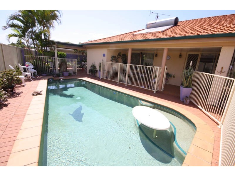 3 Kalowendha Ave, Pelican Waters QLD 4551