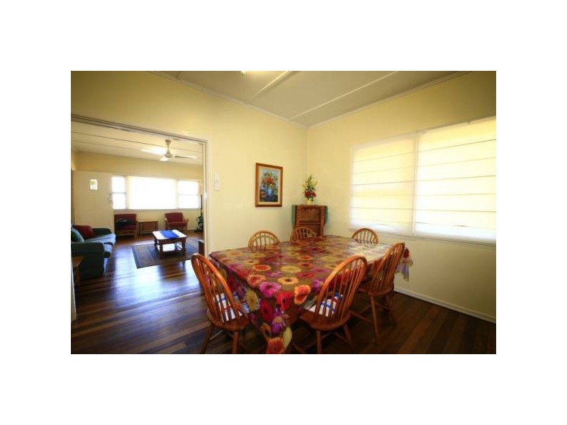 21 Esplanade, Golden Beach QLD 4551