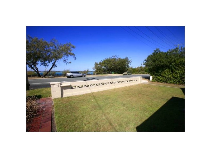 21 Esplanade, Golden Beach QLD 4551
