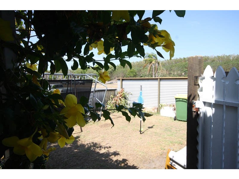 149 Nicklin Way, Warana QLD 4575