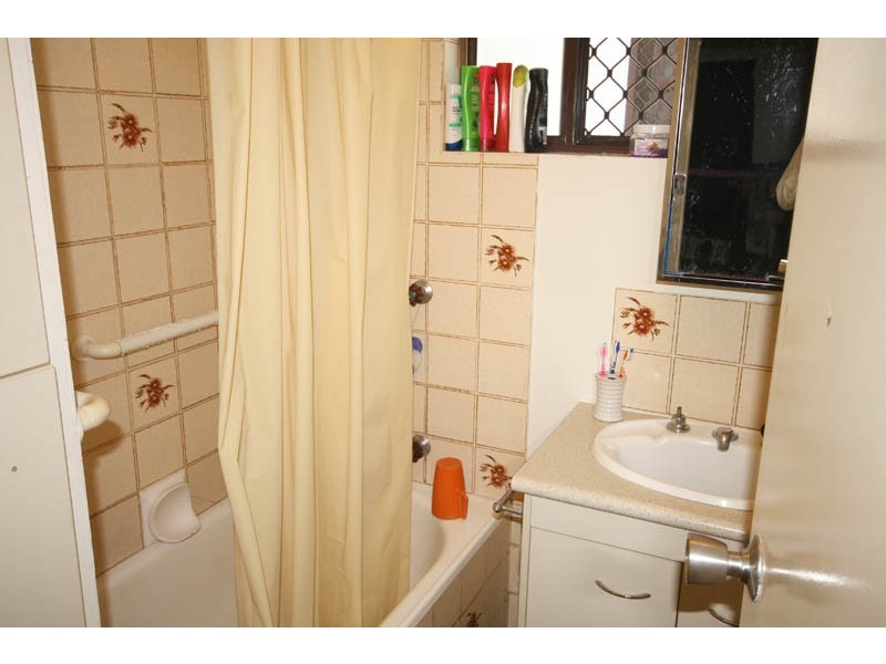 149 Nicklin Way, Warana QLD 4575