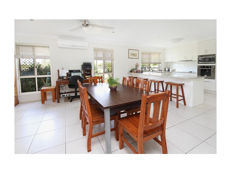 2 Crater St, Caloundra West QLD 4551