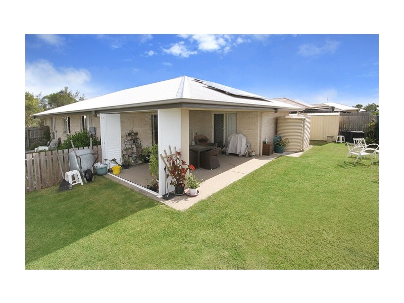 2 Crater St, Caloundra West QLD 4551