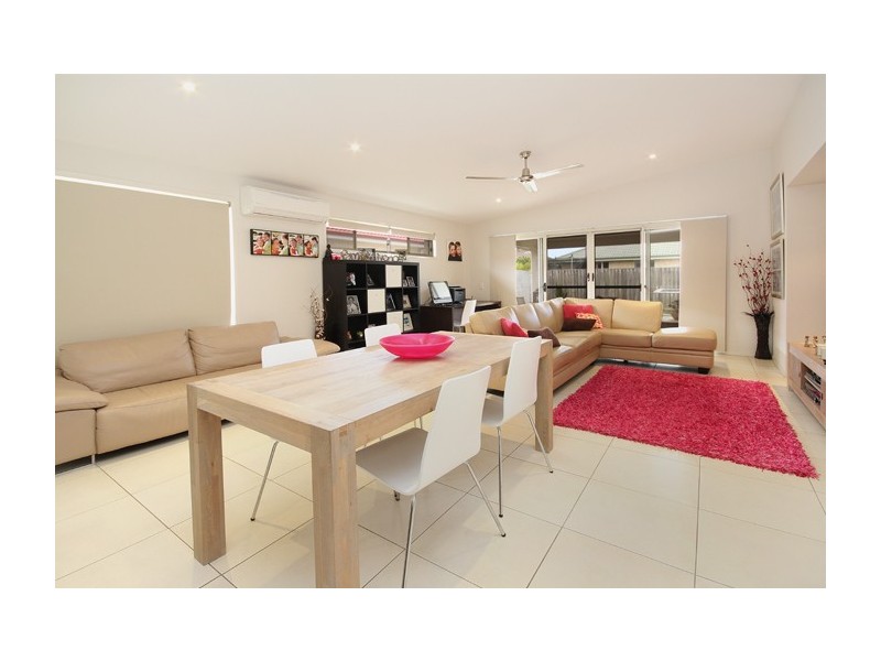 21 Gippsland Pl, Caloundra West QLD 4551
