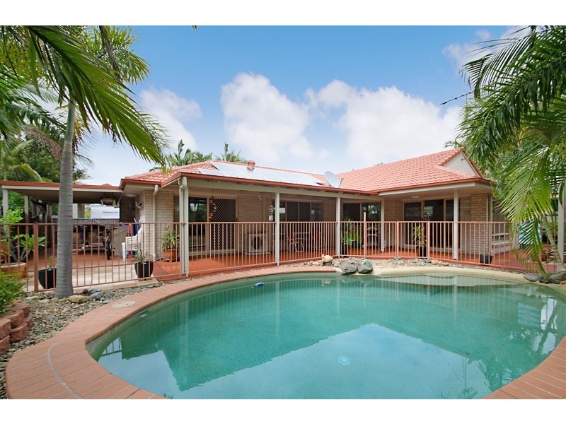 4 Otter Court, Pelican Waters QLD 4551