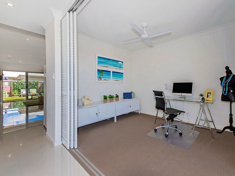 30 Bells Reach Dr, Caloundra West QLD 4551