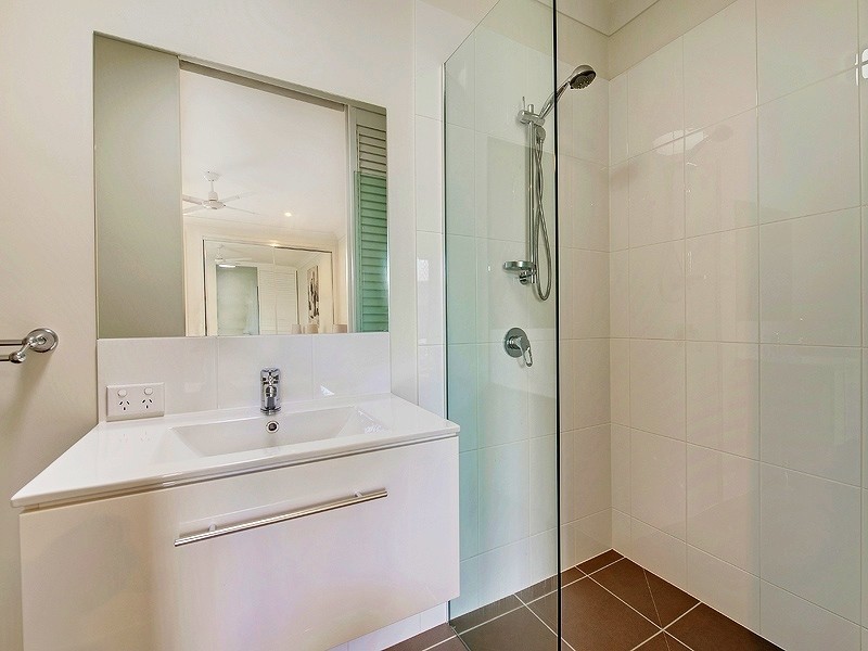 30 Bells Reach Dr, Caloundra West QLD 4551