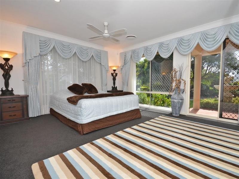 36 Edwardson Dr, Pelican Waters QLD 4551