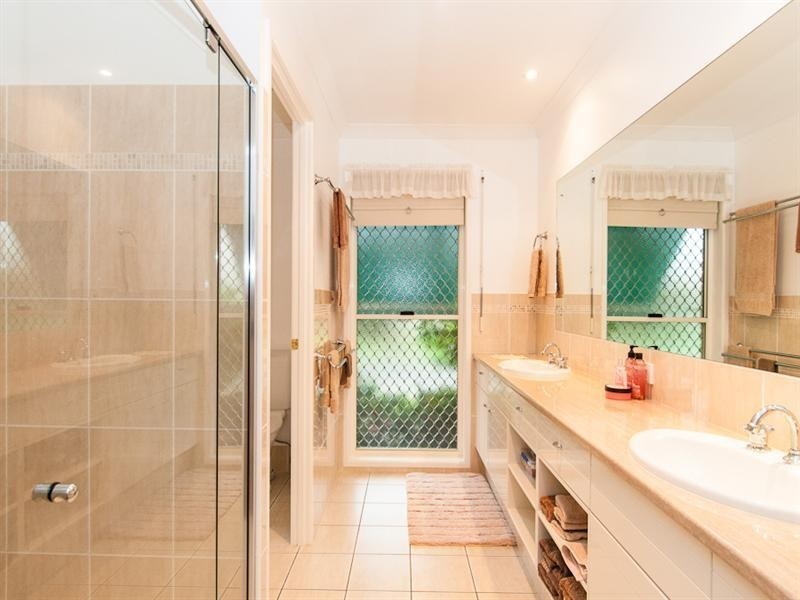 36 Edwardson Dr, Pelican Waters QLD 4551