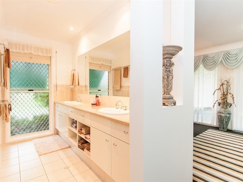 36 Edwardson Dr, Pelican Waters QLD 4551