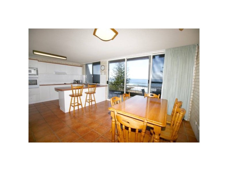 1/4 The Esplanade – Edgecliffe, Kings Beach QLD 4551