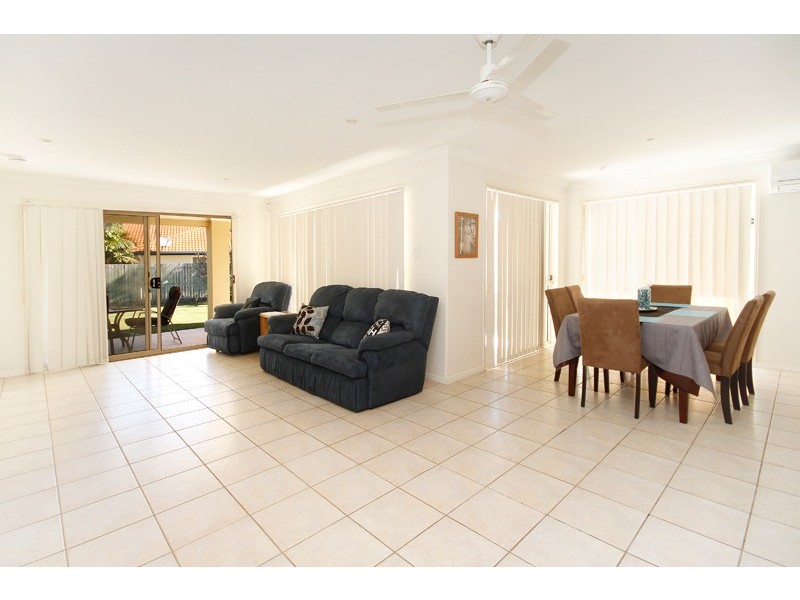 16 Agincourt St, Pelican Waters QLD 4551